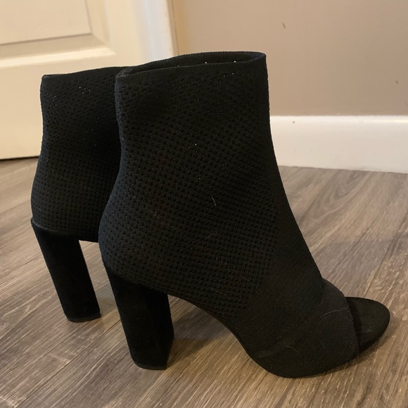 Kenneth Cole New York, Women's Dahvi Peep-Toe Ankle Booties, 6.5,Like New,No Box - Picture 8 of 15
